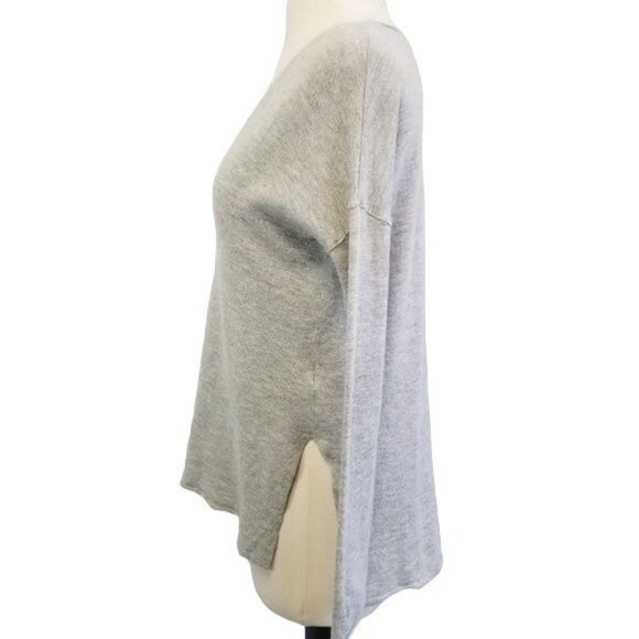 Aritzia Babaton Wool Blend Erin V Neck Sweater in Light Gray Womens Size XXS - Picture 5 of 9